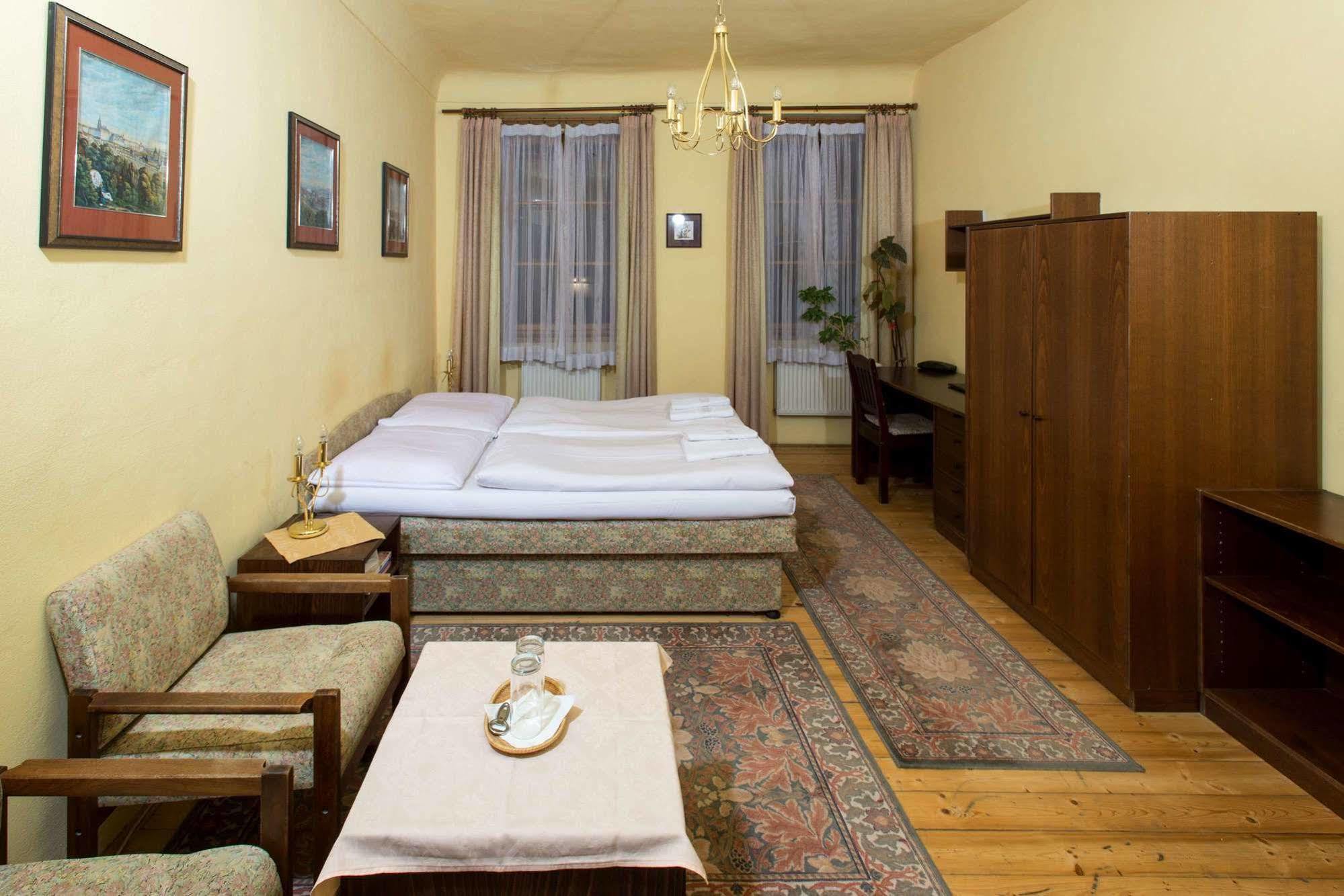 Pension Dientzenhofer Prague Luaran gambar